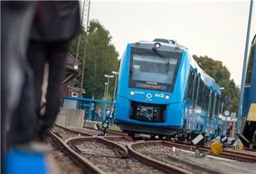 Gelten als Weltneuheit: Die Wasserstoffzüge auf der Bahnstrecke von Buxtehude über Bremerhaven bis Cuxhaven und zurück.