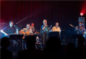 Gelungenes Geburtstagskonzert: In der Jahnhalle spielten am Samstagabend Nordenhamer Musiker vor ausverkauftem Haus.