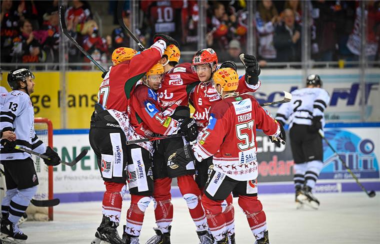 Inklusion bricht das Eis - erster Inklusionsspieltag in der DEL Die Fischtown Pinguins feiern