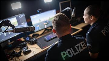 Gemeinsam zocken und Fragen beantworten: Die Polizei Hannover streamt bei Twitch - nach eigenen Angaben als erste Polizeibehörde bundesweit. (Archivbild)