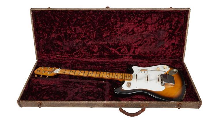 Beatles-Gitarre bringt bei Auktion über eine Million Dollar George Harrison spielte in den Anfangsjahren der Beatles viel auf dieser E-Gitarre.