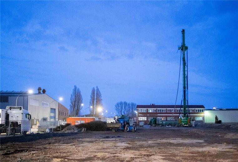 So groß wie vier Fußballfelder: Im Fischereihafen entsteht ein neues XXL-Kühlhaus Baustelle neues Kühlhaus Fischereihafen