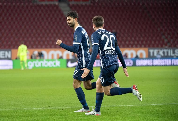 Fußball-Profi Gerrit Holtmann kommt unter die Haube Gerrit Holtmann (links) spielt mit dem VfL Bochum eine gute Rolle in der Bundesliga. Doch auch privat läuft es bei dem Fußball-Profi aus Bremerhaven.