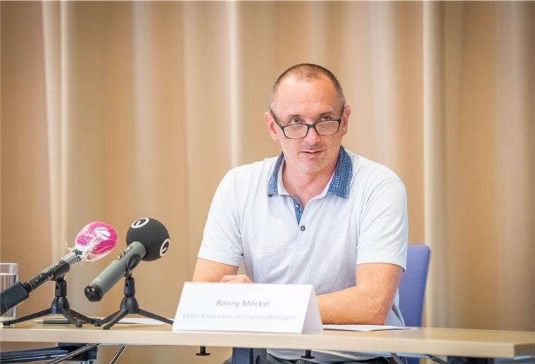 Ausreiseverbot und Reiserückkehrer: Was in Bremerhaven möglich ist Gesundheitsamtsleiter Ronny Möckel hofft, dass es nicht notwendig sein wird, für Bremerhaven eine Ausreisesperre zu verhängen.
