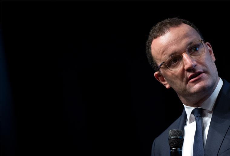 Corona-Impfstoff für Kinder soll Anfang 2022 kommen Gesundheitsminister Jens Spahn