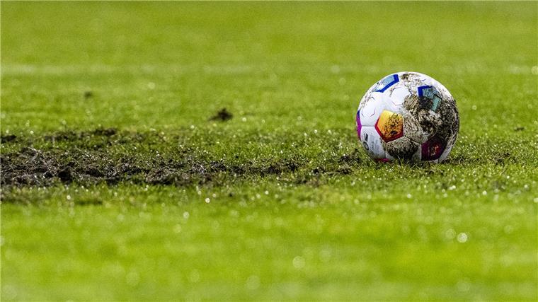 Spielabbruch und Polizeieinsatz: Kreisliga-Partie in Bremerhaven eskaliert