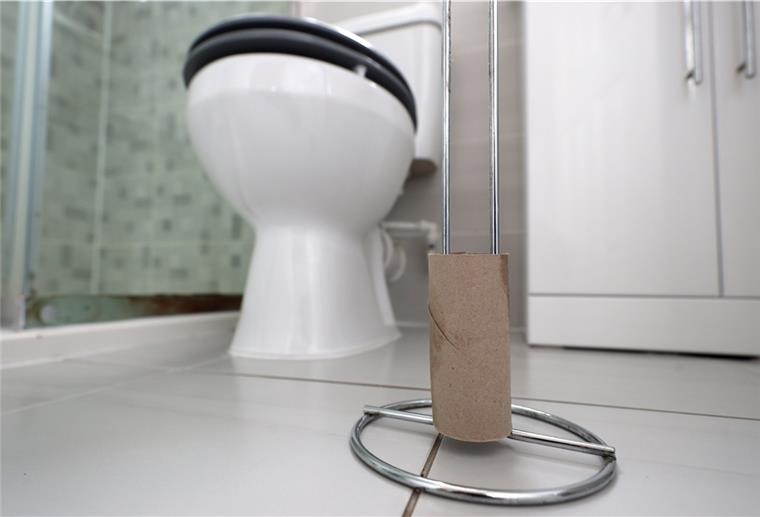 Was tun, wenn das Toilettenpapier fehlt? Gibt es gute Alternativen, wenn die Toilettenpapierrolle leer ist und Nachschub fehlt?