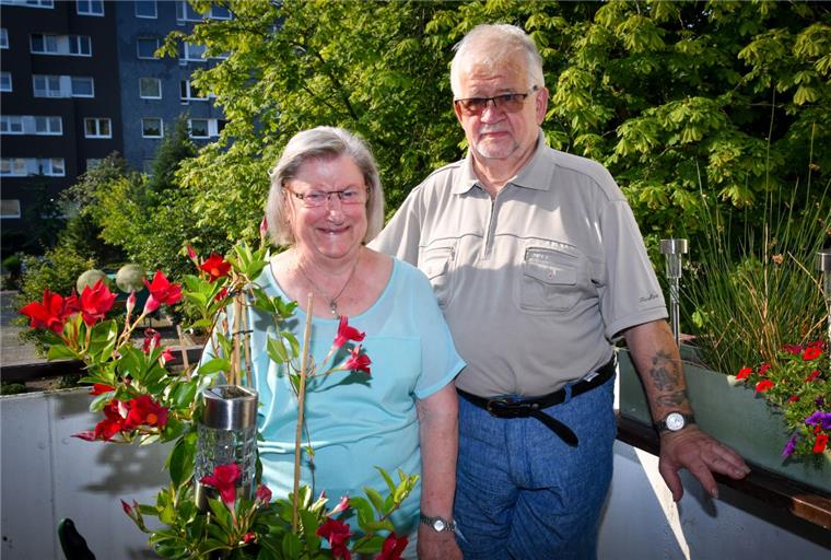 Giesela und Karl Tschemernjak aus Bremerhaven-Lehe feiern ihre diamantene Hochzeit.