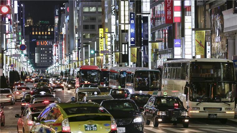 Ist das die Zukunft der Kunst auch in Hamburg? - Digital Art Museum in Tokio: Ginza ist das glamouröse Einkaufsviertel der japanischen Hauptstadt.