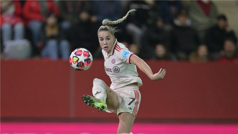Schwere Lose für Frauen-Teams von Wolfsburg und FC Bayern Giulia Gwinn vom FC Bayern in der Champions League.