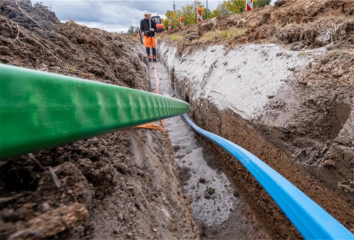 Glasfaserleitungen sorgen für schnelles Internet, auch auf dem Land. Die Verwaltung der Gemeinde Hagen will den Breitbandausbau nun vorantreiben und vier Millionen Euro in den Haushalt einstellen.