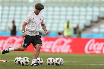 Glaubt fest an an einen Sieg: Bundestrainer Joachim Löw erwartet die Schweden als kompakte Einheit, die vor allem defensiv viele Stärken hat. Sein Team sieht er darauf gut vorbereitet