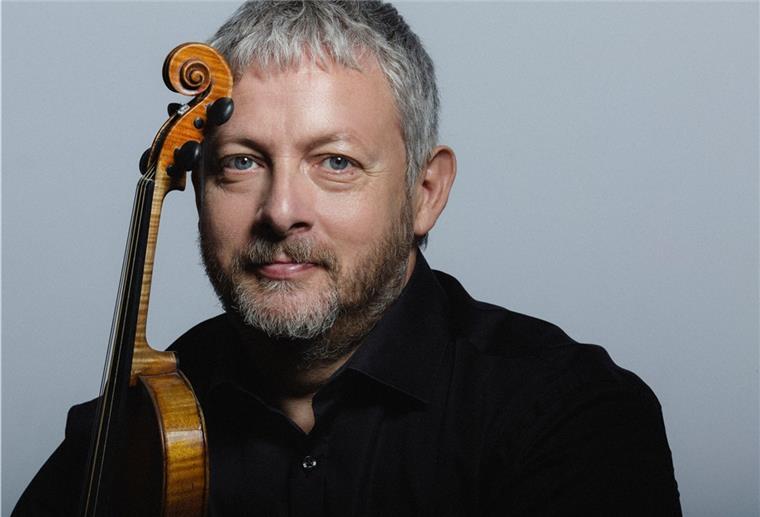 Bremerhavens doppelter Vivaldi beim Musikfest Fabio Biondi