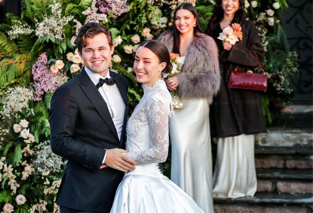 Schach-Star Magnus Carlsen hat geheiratet Glückliches Ehepaar: Magnus Carlsen und Ella Victoria Malone.