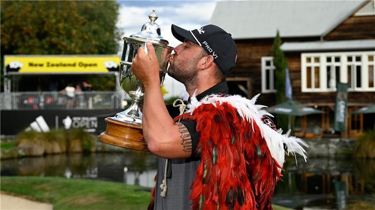 Ex-Rocker will British Open der Golfer aufmischen Golfprofi und Ex-Rocker Ryan Peake hat sich für die 153. British Open qualifiziert.