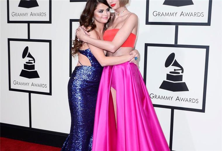Selena Gomez gibt Einblick in Freundschaft zu Taylor Swift Gomez und Swift besuchen auch zusammen Veranstaltungen, etwa die Grammy Awards 2016. (Archivbild)