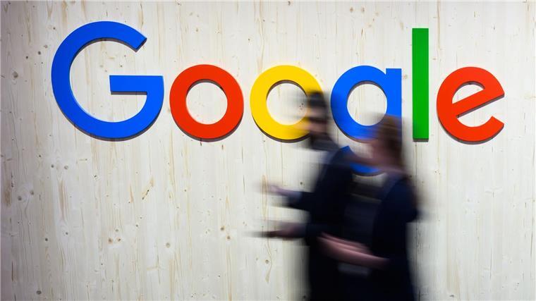 Google bringt mächtige Notiz-App mit KI nach Deutschland Google hat seinen KI-gestützten Recherche- und Schreibassistenten „NotebookLM“ für Anwenderinnen und Anwender in rund 200 Ländern außerhalb der USA freigeschaltet.