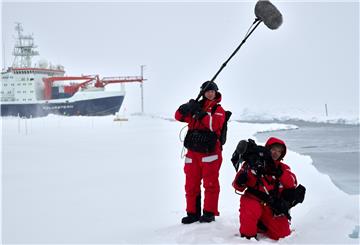 Grandiose Landschaft, einzigartige Expedition: Die Filmteams von Ufa Show & Factual haben die komplette "MOSAiC"-Expedition begleitet.