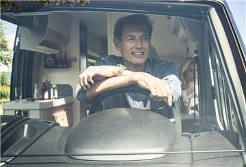 Größe, Fahrverhalten, Gewicht: Ein Wohnmobil fährt sich anders als ein normales Auto - darauf muss man sich einstellen.