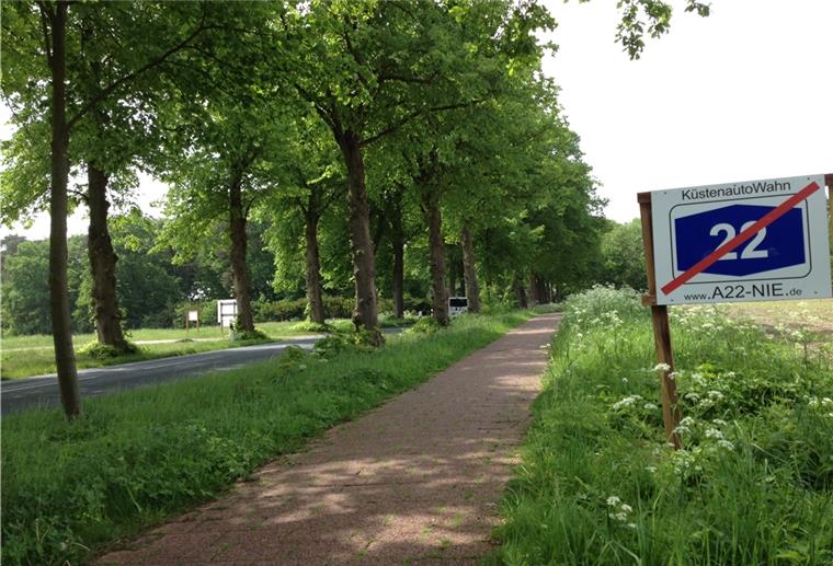 Autobahnbau: Weniger Infos für Bürger? Große Infrastrukturprojekte wie der geplante Bau der Küstenautobahn sorgen oftmals für Proteste in der Bevölkerung. Umso wichtiger ist es laut Eva Viehoff, dass Bürger frühzeitig von entsprechenden Vorhaben erfahren.