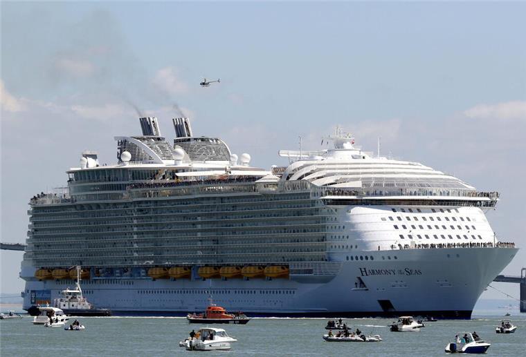 Kreuzfahrt-Stopp in Cannes? Diese neuen Regeln verändern die Routenplanung Kreuzfahrtschiff. „Harmony of the Seas“