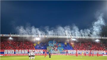 Große Kulisse an einem großen Abend: Heidenheims Fans beim Payoff-Rückspiel gegen Häcken.