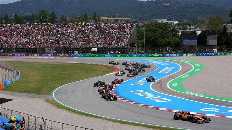 Alarm bei Red Bull: Verstappen droht Sperre nach Wut-Rennen Große Kulisse für den Reifen-Krimi in der Hitze von Barcelona.