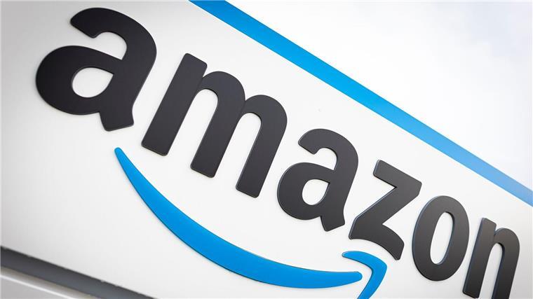 Große Onlinekonzerne wie Amazon müssen sich bereits seit August 2023 an die Regeln halten.