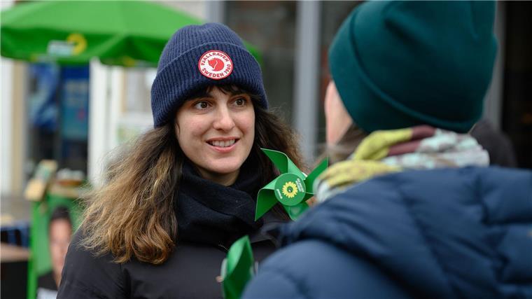 Grünen-Politikerin Kollenrott wurde im Europawahlkampf 2024 in der Göttiner Innenstadt angegriffen. (Archivbild)