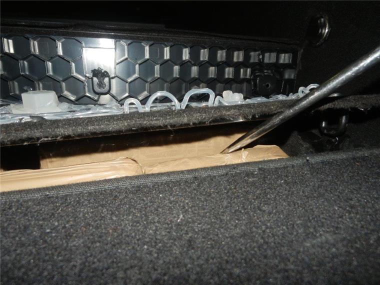 Gut versteckt und trotzdem gefunden: 9,6 Kilogramm Kokain fanden Zollfahnder in einem Auto auf der A30.