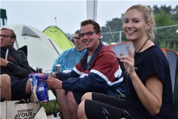 Gute Laune: Diese Frau ist aus Australien zum Festival angereist. 
