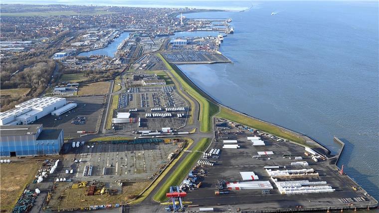 Hafenausbau in Cuxhaven startet Februar 2025 Hafen in Cuxhaven wird ab Februar 2025 ausgebaut. (Archivbild)