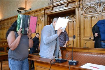 Haftstrafen hat die Staatsanwaltschaft gefordert, Freispruch die Verteidigung. Der Prozess wegen Menschenhandels und Zuhälterei geht mit den Plädoyers seinem Ende zu.
