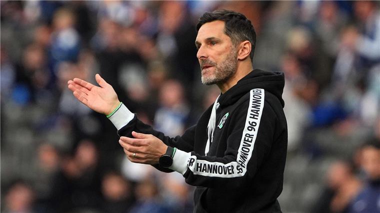 Der siebte Aufstiegsversuch des Hamburger SV startet in Köln Hannover 96 und Trainer Stefan Leitl bekommen es am ersten Spieltag mit Jahn Reegnsburg zu tun.