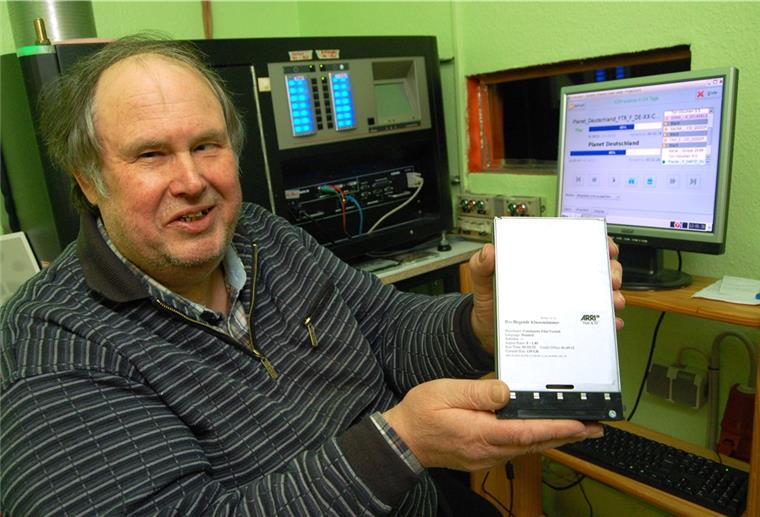 Kino-Freunde müssen in der Wesermarsch noch Geduld haben Hans-Joachim Döring, Betreiber des Nordenhamer Filmpalasts, will mit der Wiedereröffnung noch warten.