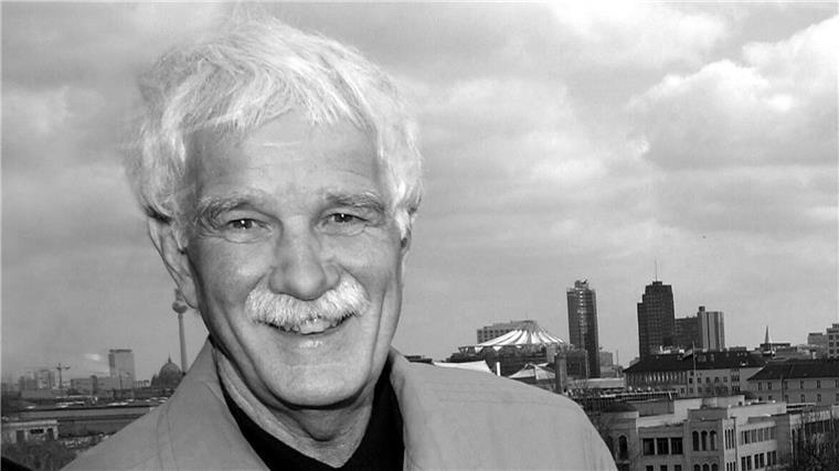 Gestalter des neuen Berlins - Hans Stimmann gestorben Hans Stimmann prägte Berlin als Senatsbaudirektor. (Archivfoto)