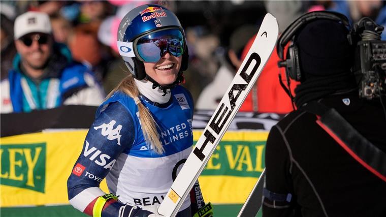 Titan im Knie, Siege im Kopf: Vonns wundersames Ski-Comeback Happy und angriffslustig: Lindsey Vonn.