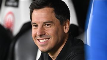 Hardung weist die Rassismus-Vorwürfe gegen einen Eintracht-Jugendspieler zurück.