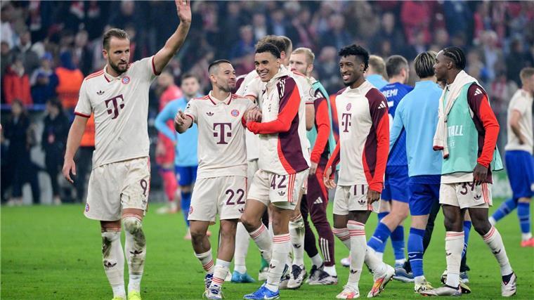 Kane kommt bei Rekord-Show ins Grübeln - „Fuß auf Gaspedal“ Harry Kane (l) jubelt als Mann des Abends.