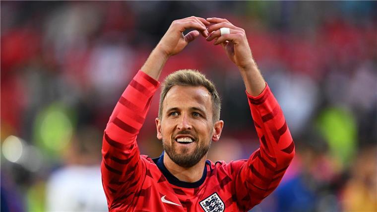 England mit 26 Spielern im Training - Auch Kane dabei Harry Kane scheint sich nach seiner Auswechslung gegen die Schweiz wegen Krämpfen gut erholt zu haben.