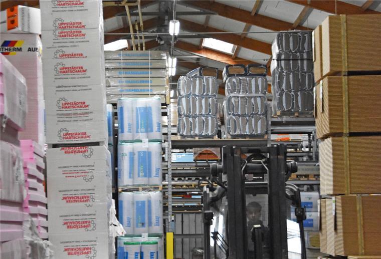 „Wohl des Kunden im Fokus“- Baufachzentrum Hasselbring Lager Hasselbring
