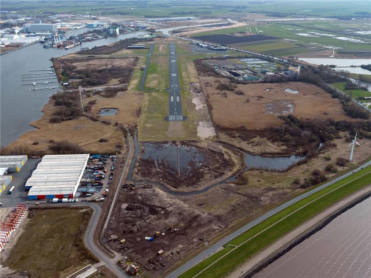Offshore-Terminal droht das Aus OTB droht das Aus: Hat der Offshore-Terminal, der vor dem Flugplatz Luneort in der Weser gebaut werden soll, nach dem Baustopp überhaupt noch eine Chance? Die Grünen in der Bürgerschaft hinterfragen jetzt das Projekt.