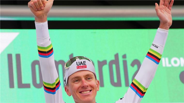 Erst Merckx, dann Coppi: Pogacar knackt Rekorde der Legenden Hat nach seinem 25. Saisonsieg gut lachen: Tadej Pogacar