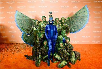 Heidi Klum kommt als Pfau verkleidet zu ihrer 22. jährlichen Halloween-Party in New York.