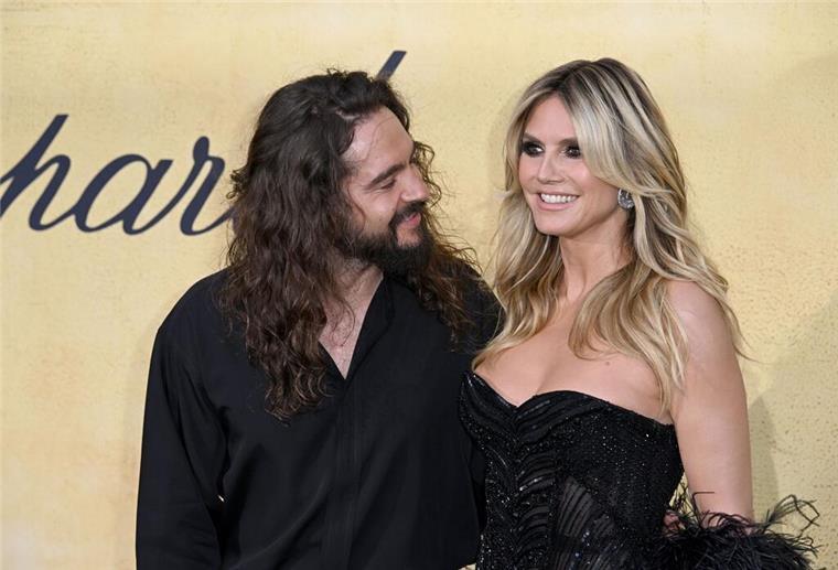 Heidi Klum und Tom Kaulitz verliebt am Strand Heidi Klum und Tom Kaulitz machen gemeinsam Urlaub am Strand. (Archivbild)