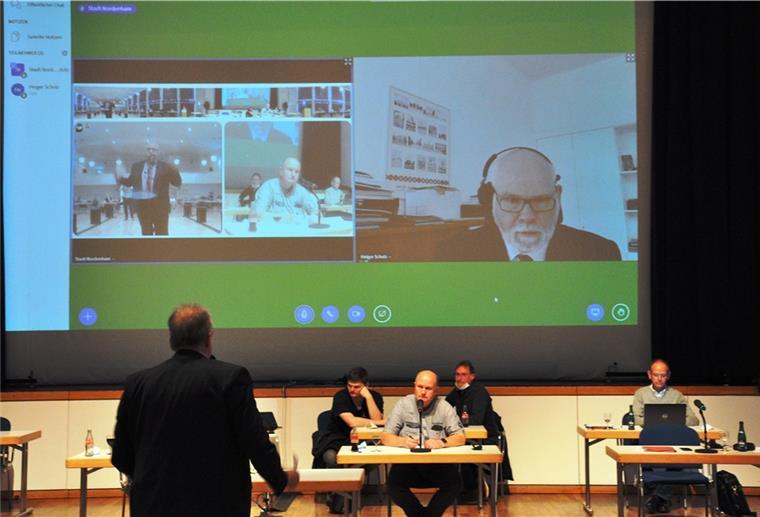 Heiger Scholz, für Krankenhäuser zuständiger Staatssekretär im niedersächsischen Sozialministerium, nahm per Videokonferenz an der Sitzung des Nordenhamer Stadtrats zum Thema Krankenhauslandschaft teil. Während Scholz gut zu verstehen war, hörte er die Fragen der Ratsmitglieder an seinem Rechner in Hannover nur schlecht. Dadurch blieb die Kommunikation bruchstückhaft.