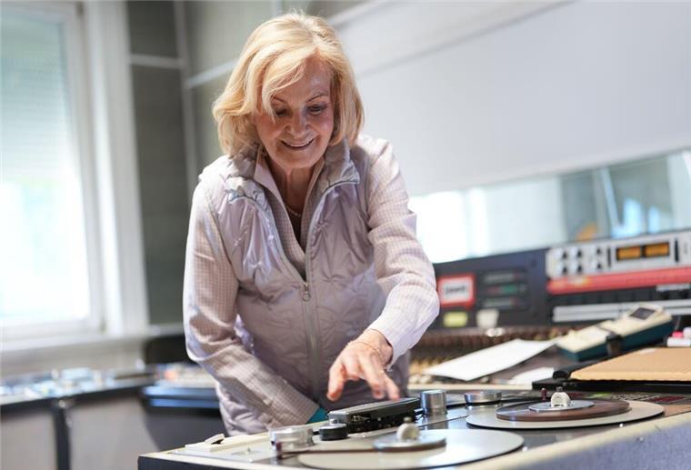 Die Königin der Hörspiele: Heikedine Körting wird 80 Heikedine Körting in ihrem Studio.