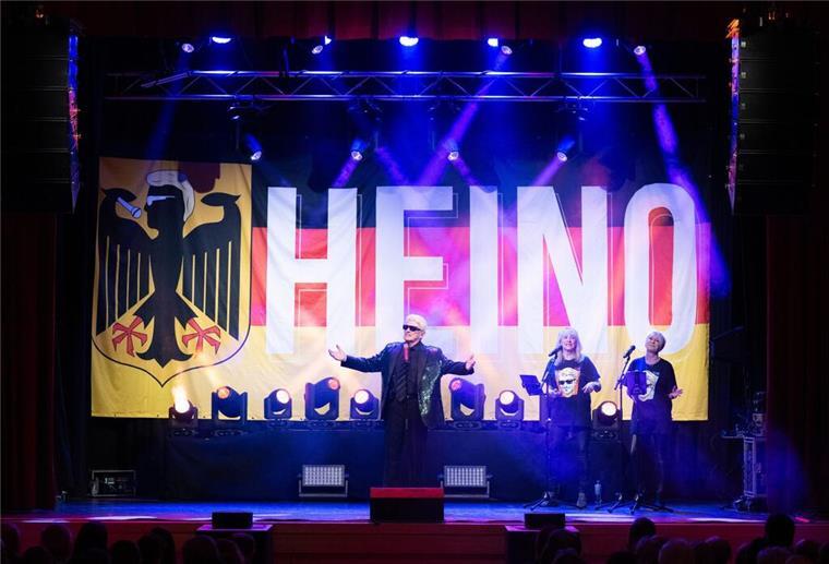 Heino solidarisiert sich nach Hymnen-Eklat mit Feuerwehrmann. (Archivbild)