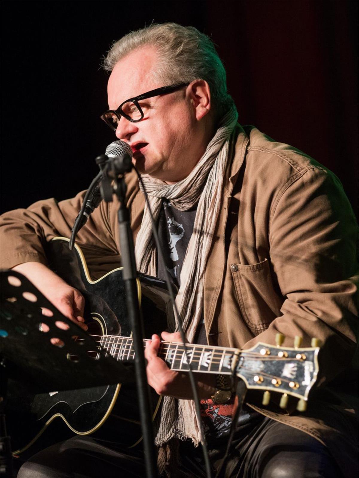 Nordenhamer Stadthalle bietet Klassik, Komik und Heinz Rudolf Kunze Heinz Rudolf Kunze spielt am 1. Dezember in Nordenham.