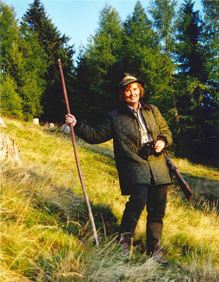 Die Jagd wird weiblich Helga Model ist gerne in der Natur.